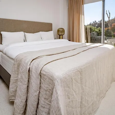Te- Luxury Resort, Front Line Beach, Families Only Apartment Estepona