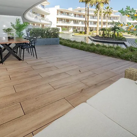 Te- Luxury Resort, Front Line Beach, Families Only Estepona
