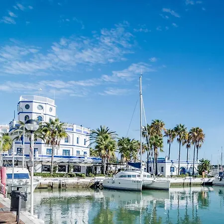 Apartment Te- Luxury Resort, Front Line Beach, Families Only Estepona
