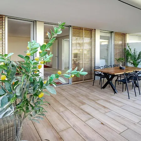 アパート Te- Luxury Resort, Front Line Beach, Families Only エステポナ