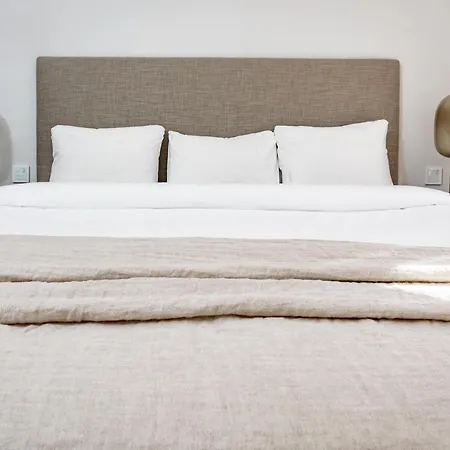 Te- Luxury Resort, Front Line Beach, Families Only *