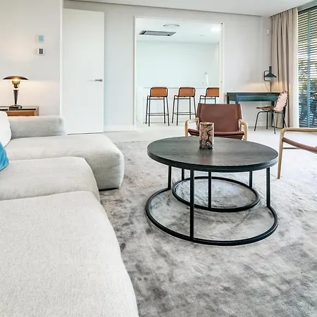 Te- Luxury Front Line Families Only Apartament