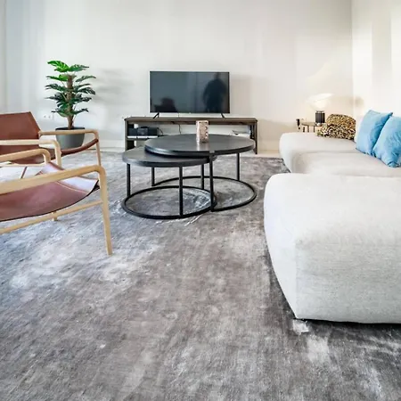 Te- Luxury Front Line Families Only Apartment