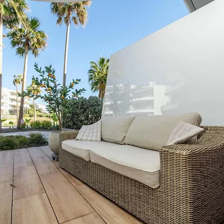 Apartment Te- Luxury Front Line Families Only