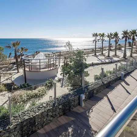 דירה Te- Luxury Resort, Front Line Beach, Families Only אסטפונה