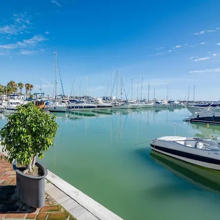 Apartment Te- Luxury Front Line Families Only Estepona