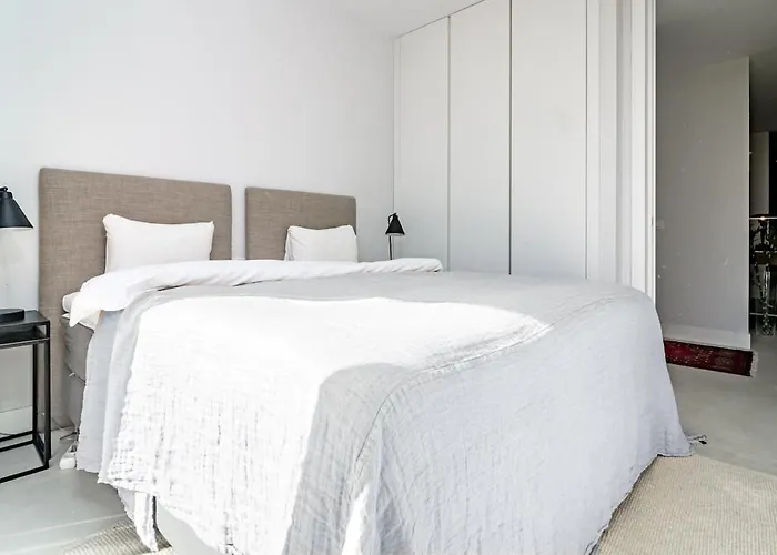 Te- Luxury Front Line Families Only