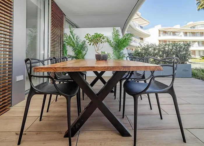 Te- Luxury Front Line Families Only