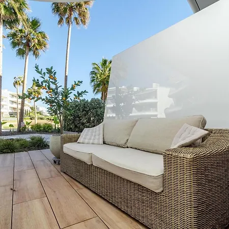 Appartement Te- Luxury Resort, Front Line Beach, Families Only *