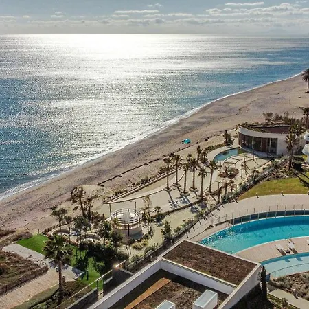 Te- Luxury Resort, Front Line Beach, Families Only Appartement *