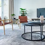 Te- Luxury Front Line Families Only Appartement