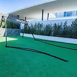 Te- Luxury Front Line Families Only Appartement *