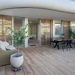 Te- Luxury Front Line Families Only * Estepona