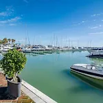 Appartement Te- Luxury Front Line Families Only