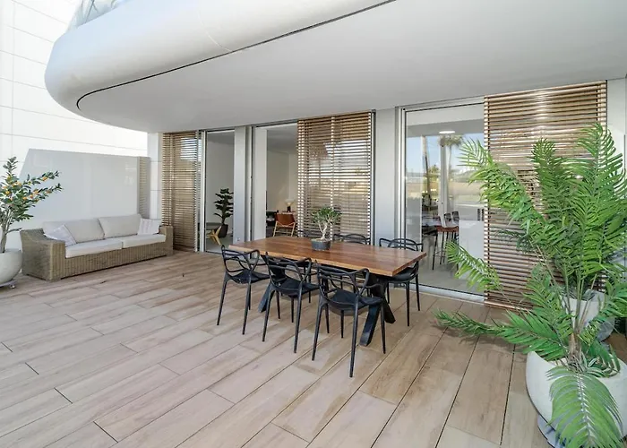 Daire Te- Luxury Front Line Families Only *