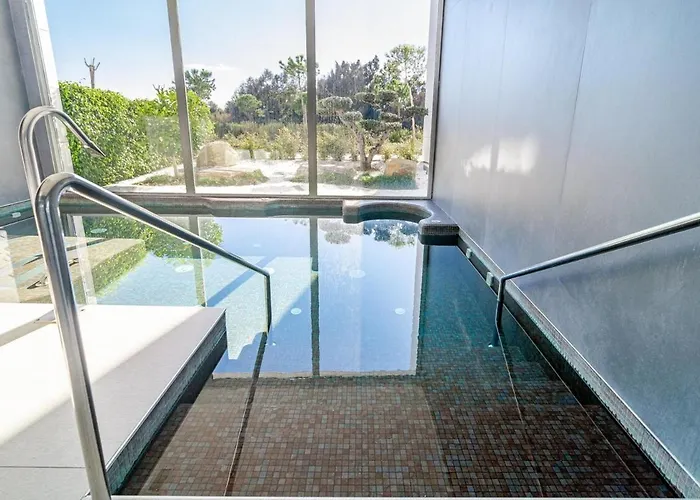 Te- Luxury Front Line Families Only Daire Estepona